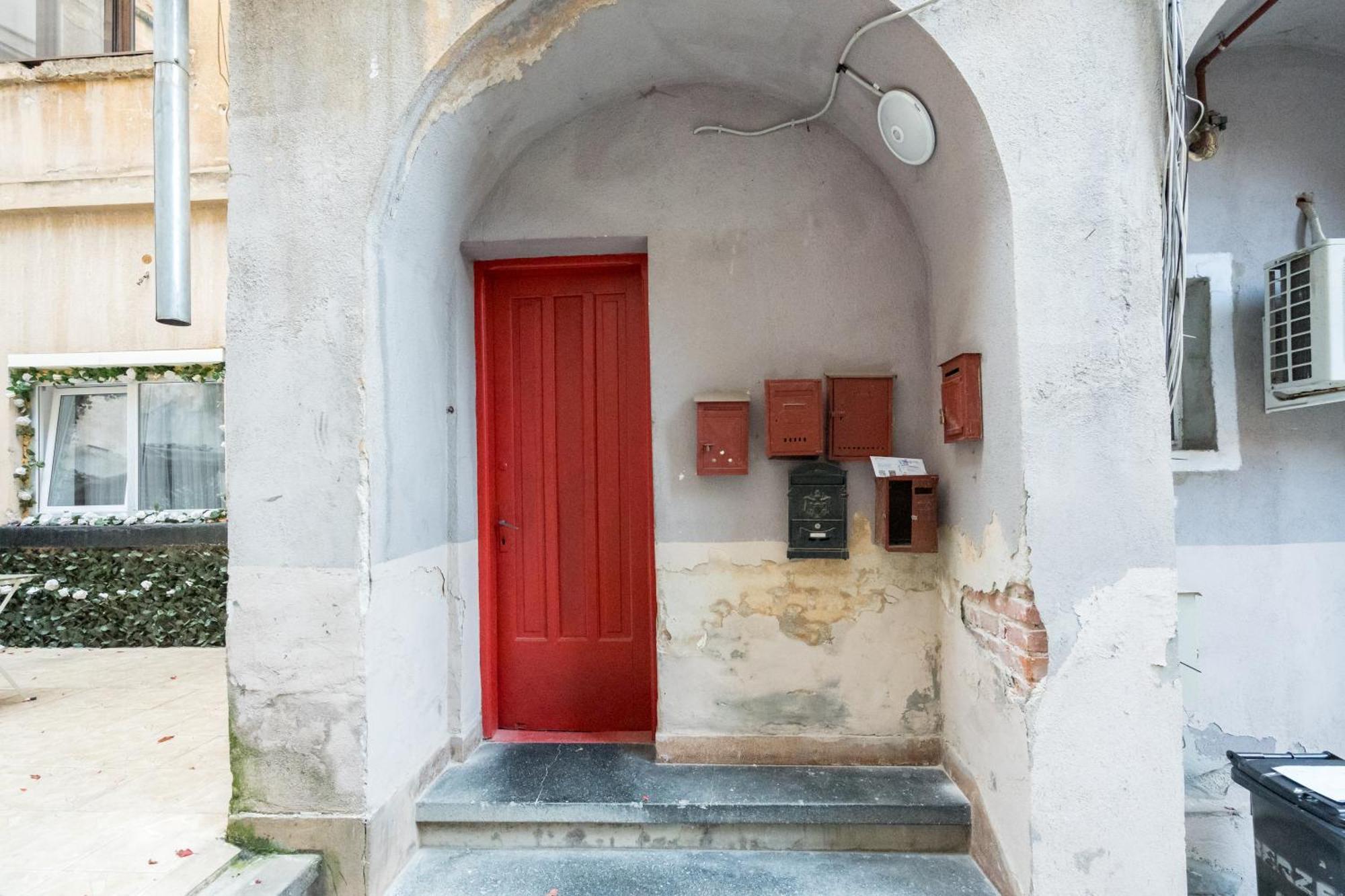 Chic Studio Near Bucharest'S Top Landmarks Exterior photo